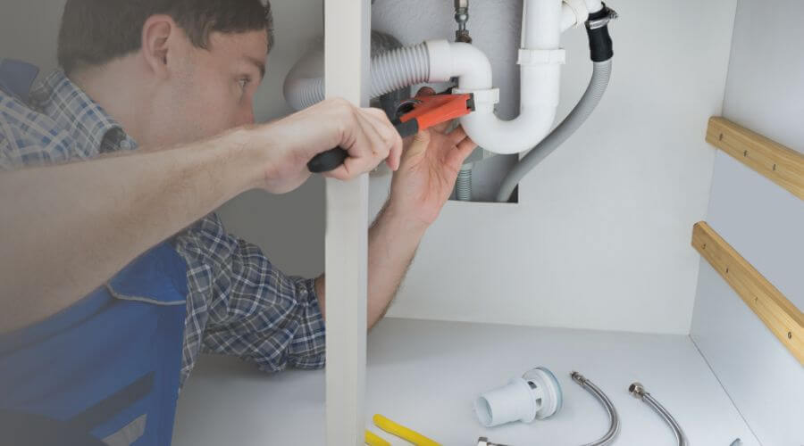 Local expert plumbing services in Reynolds, IN